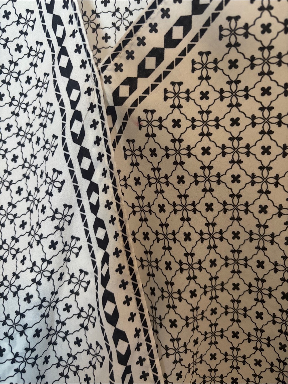 Max Studio Cream and Black Geometric V-Neck Tunic - Picture 6 of 8